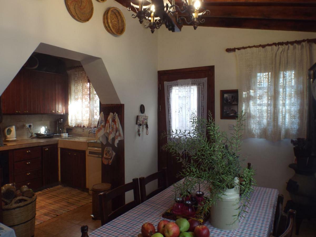 The Pomegranate'S House Villa Ephtagonia Exterior photo